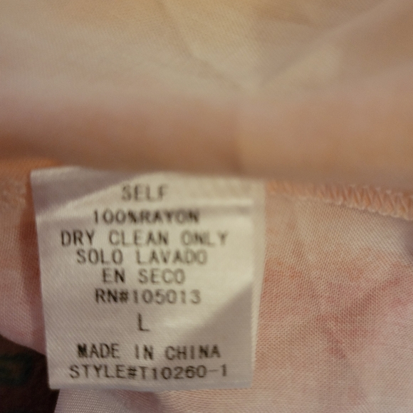 Emily Wonder Watercolor Rainbow Flutter Sleeve Top L NWT - Picture 15 of 15